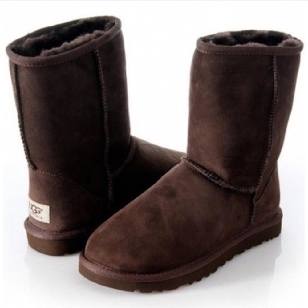 UGG Classic Short Boot 🐑